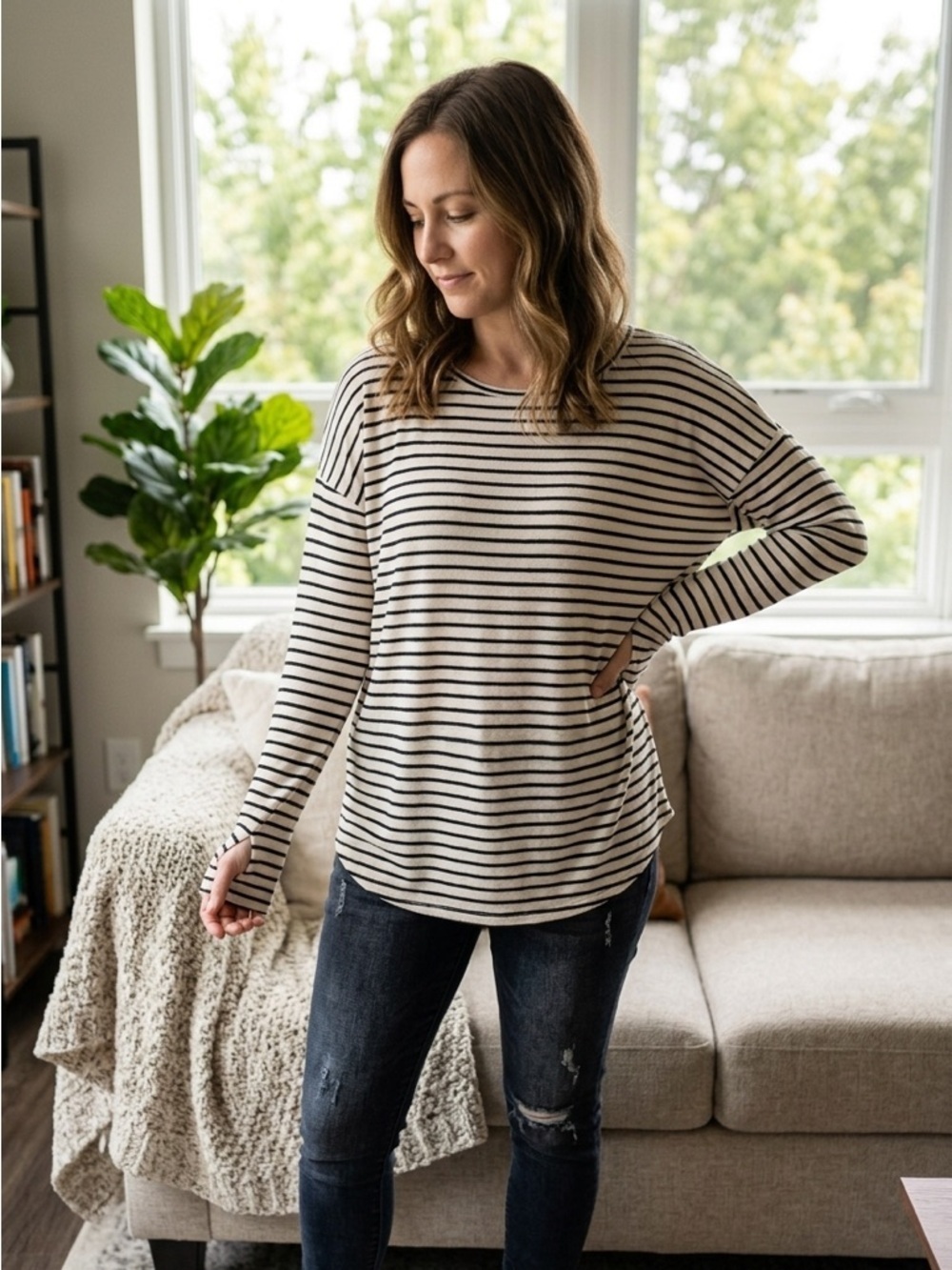 Magic Fit | Black and White Striped Long Sleeve Top with Thumb Holes | Sz L